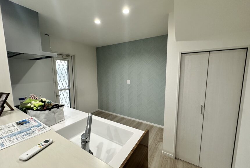 熊本市北区清水東町　２階建　４SLDK