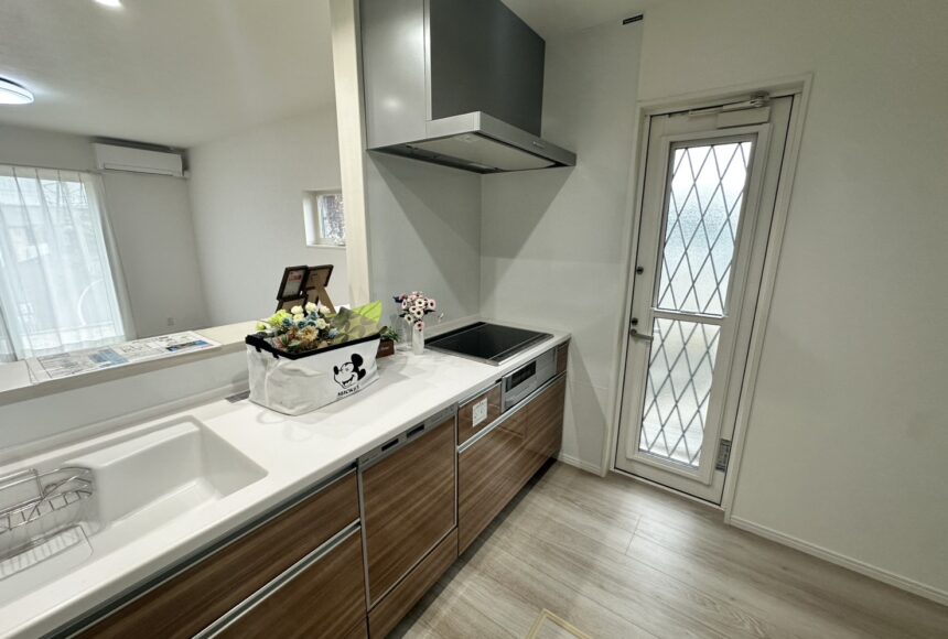 熊本市北区清水東町　２階建　４SLDK