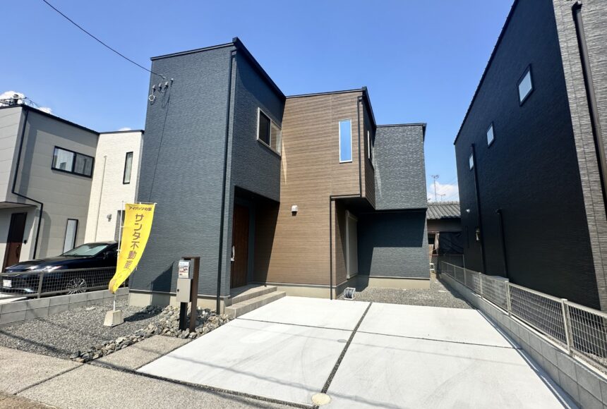 熊本市南区御幸笛田4丁目　２階建　４LDK