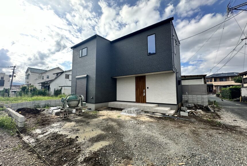 熊本市中央区黒髪2丁目 2階建 4SSSLDK