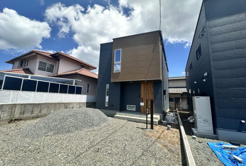 熊本市北区麻生田5丁目 2階建 4SSSLDK