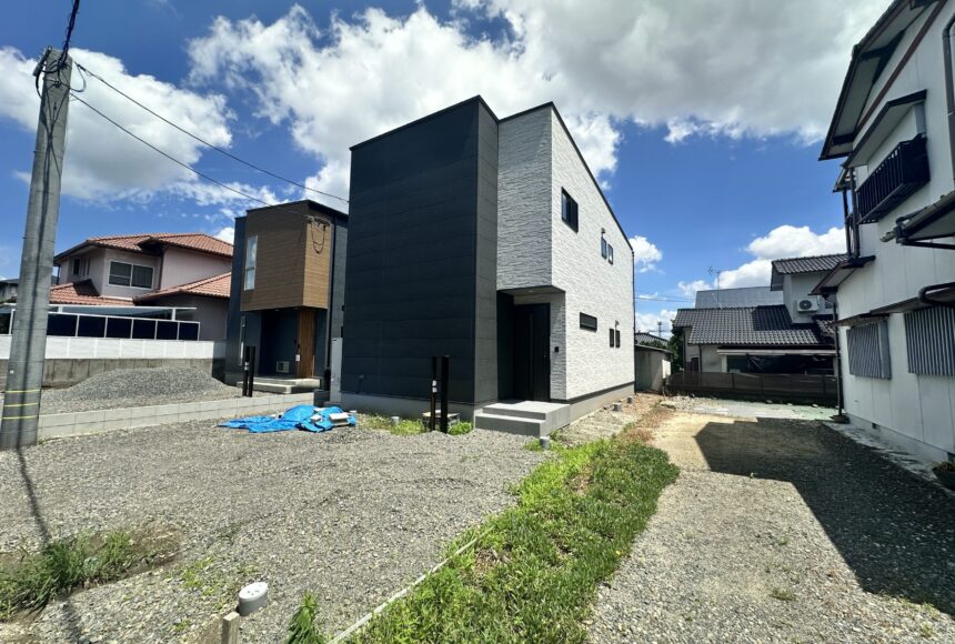 熊本市北区麻生田5丁目 2階建 4SSLDK