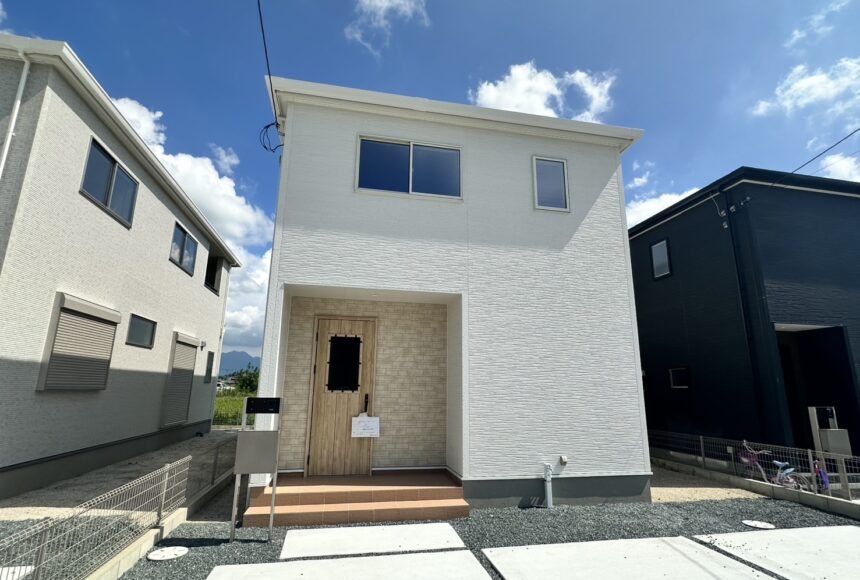 菊池市西寺3号棟　2階建　4SLDK