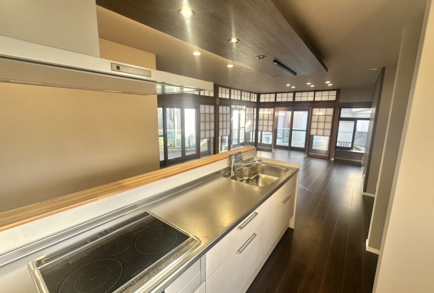 熊本市北区清水新地2丁目　2階建　4LDK