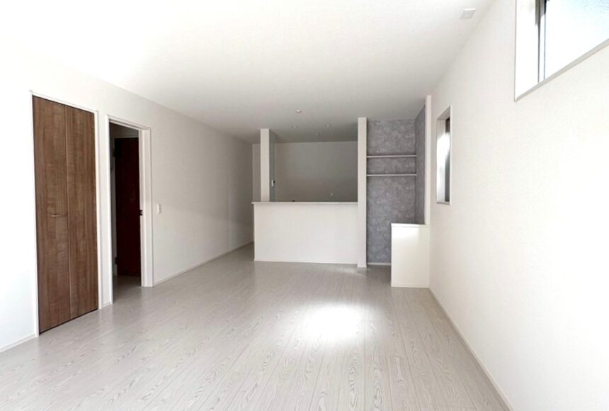 中央区出水8丁目2期　2号棟　2階建　4LDK