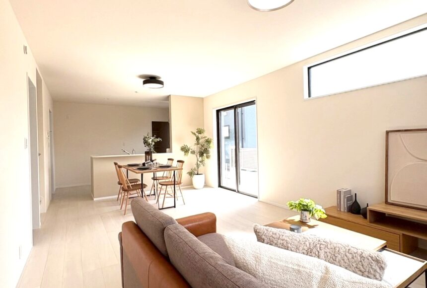 熊本市西区上代3丁目　1号棟　2階建　4LDK