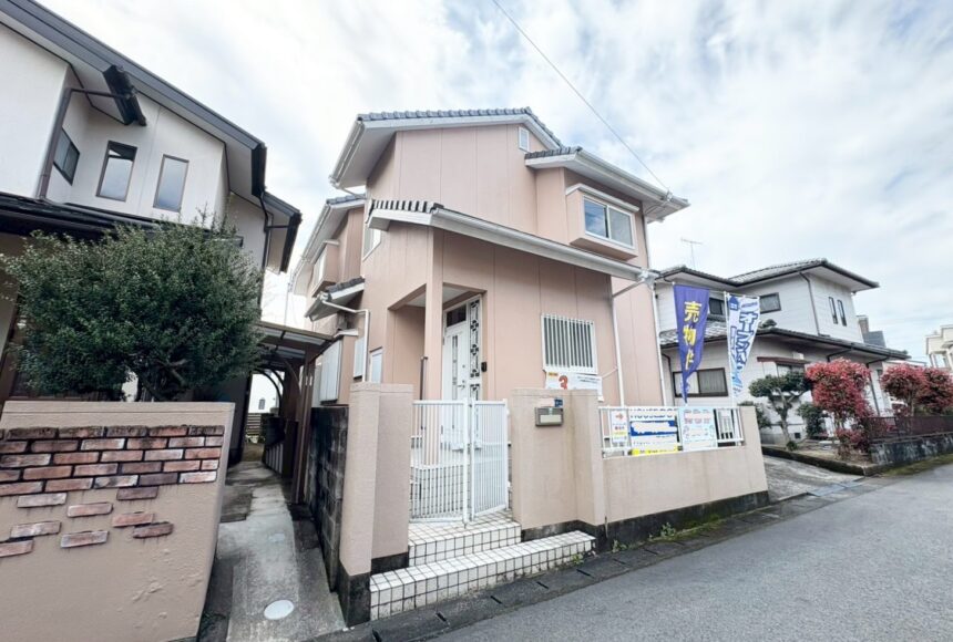 熊本市東区小山5丁目　再生住宅　2階建　4SLDK