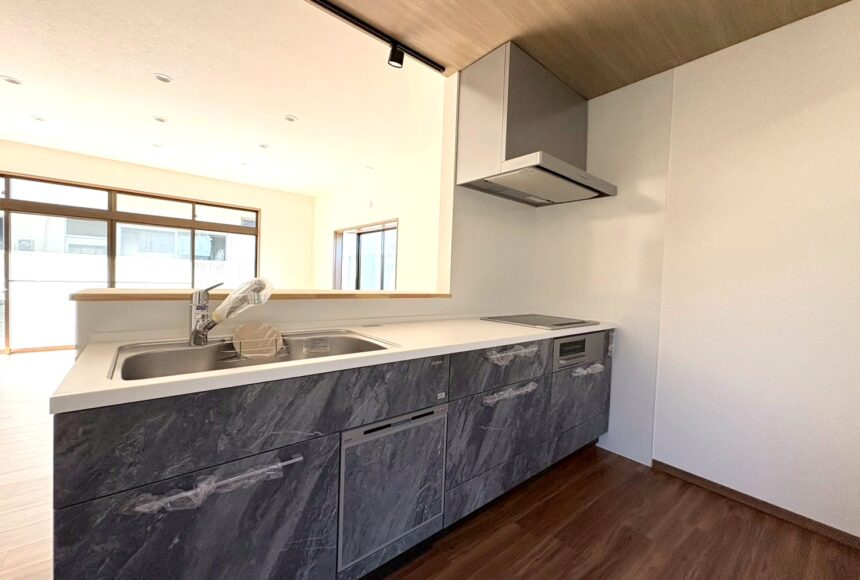 熊本市南区薄場1丁目 　再生住宅　2階建　3LDK