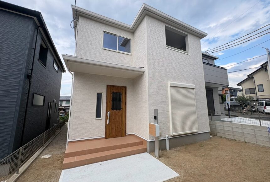 熊本市東区榎町 2号棟　2階建　4LDK